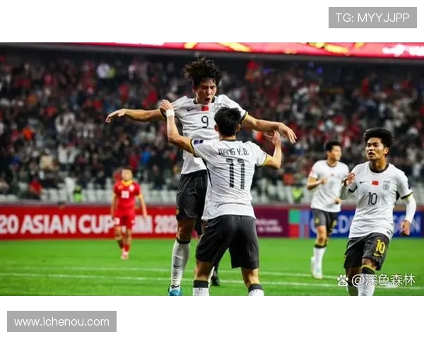 荷兰建业与广州恒大激战正酣谁将赢得这场足球盛宴